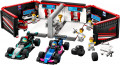 F1® garage met Mercedes-AMG en Alpine auto's